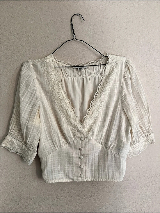 American Eagle Outfitters Tops - American Eagle White Lace Trim Blouse